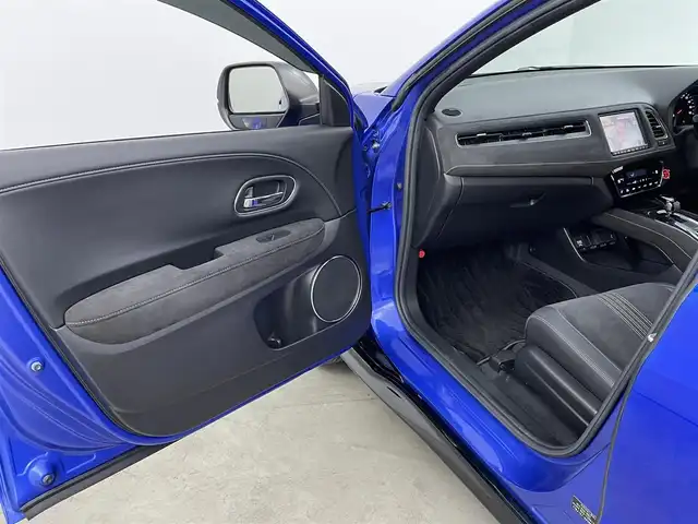 ホンダ ヴェゼル ハイブリッド RS ホンダセンシング 大分県 2019(令1)年 1.9万km プレミアムクリスタルブルークリスタル 純正ナビ/CD/DVD/BT/ワンセグ/ETC/電子パーキング/オートホールド/シートヒーター（Ｄ／Ｎ）/ホンダセンシング/衝突軽減ブレーキ/レーンキープアシスト/先行発進お知らせ/レーダークルーズ/バックカメラ/ハーフレザーシート/スペアキー×１