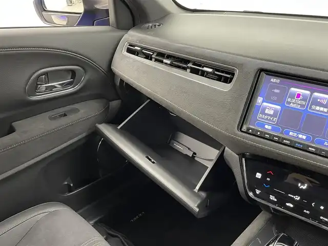 ホンダ ヴェゼル ハイブリッド RS ホンダセンシング 大分県 2019(令1)年 1.9万km プレミアムクリスタルブルークリスタル 純正ナビ/CD/DVD/BT/ワンセグ/ETC/電子パーキング/オートホールド/シートヒーター（Ｄ／Ｎ）/ホンダセンシング/衝突軽減ブレーキ/レーンキープアシスト/先行発進お知らせ/レーダークルーズ/バックカメラ/ハーフレザーシート/スペアキー×１