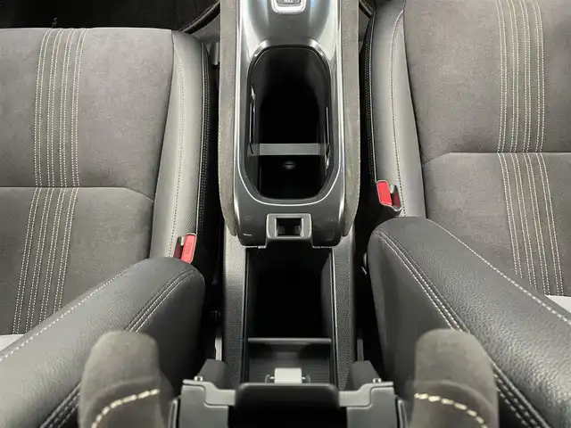 ホンダ ヴェゼル ハイブリッド RS ホンダセンシング 大分県 2019(令1)年 1.9万km プレミアムクリスタルブルークリスタル 純正ナビ/CD/DVD/BT/ワンセグ/ETC/電子パーキング/オートホールド/シートヒーター（Ｄ／Ｎ）/ホンダセンシング/衝突軽減ブレーキ/レーンキープアシスト/先行発進お知らせ/レーダークルーズ/バックカメラ/ハーフレザーシート/スペアキー×１