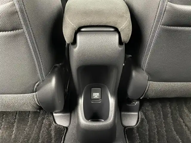 ホンダ ヴェゼル ハイブリッド RS ホンダセンシング 大分県 2019(令1)年 1.9万km プレミアムクリスタルブルークリスタル 純正ナビ/CD/DVD/BT/ワンセグ/ETC/電子パーキング/オートホールド/シートヒーター（Ｄ／Ｎ）/ホンダセンシング/衝突軽減ブレーキ/レーンキープアシスト/先行発進お知らせ/レーダークルーズ/バックカメラ/ハーフレザーシート/スペアキー×１