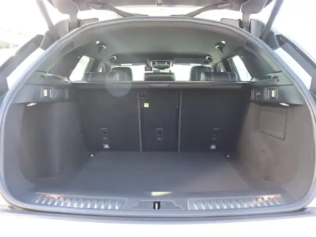 ランドローバー レンジローバーヴェラール Rダイナミック S 180PS 宮城県 2017(平29)年 6.3万km フジホワイト ワンオーナー　/純正ナビ【ＢＴ／ＵＳＢ/フルセグTV】/３６０°カメラ　/ハーフレザーシート　/パドルシフト　/前席パワーシート/運転席メモリー付き　/前方ドライブレコーダー　/ステアリングアシスト　/レーンキープアシスト/ブラインドスポットアシスト　/アダプティブクルーズコントロール　/前席シートヒーター/ダウンヒルアシストコントロール/ブラインドスポットアシスト/衝突回避/パワーテールゲート/LEDヘッドライト/純正19インチAW/スマートキー/禁煙車