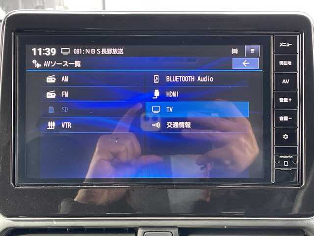 三菱 デリカミニ T プレミアム 長野県 2023(令5)年 0.4万km ＤグリーンＭ 禁煙車/純正9インチナビ/【MM223D-LM】/(フルセグTV/Bluetooth)/e-Assist/・衝突被害軽減ブレーキ/・踏み間違い衝突防止アシスト/・車線逸脱防止支援機能/・オートマチックハイビーム/・ふらつき警報/・前方衝突予測警報/・標識検知システム/・先行車発進通知/・マイパイロット（レーダークルーズコントロール・車線維持支援）/デジタルルームミラー/マルチアラウンドモニター/ビルトインETC/ハンズフリー両側パワースライドドア/前席シートヒーター/ハーフレザーシート/ステアリングヒーター/革巻きステアリング/パドルシフト/ステアリングスイッチ/電動パーキングブレーキ/ブレーキホールド/LEDヘッドライト/オートライト/スマートキー/Pスタート/電動格納ミラー/純正15インチAW/純正フロアマット/ルーフレール