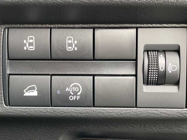 三菱 デリカミニ T プレミアム 長野県 2023(令5)年 0.4万km ＤグリーンＭ 禁煙車/純正9インチナビ/【MM223D-LM】/(フルセグTV/Bluetooth)/e-Assist/・衝突被害軽減ブレーキ/・踏み間違い衝突防止アシスト/・車線逸脱防止支援機能/・オートマチックハイビーム/・ふらつき警報/・前方衝突予測警報/・標識検知システム/・先行車発進通知/・マイパイロット（レーダークルーズコントロール・車線維持支援）/デジタルルームミラー/マルチアラウンドモニター/ビルトインETC/ハンズフリー両側パワースライドドア/前席シートヒーター/ハーフレザーシート/ステアリングヒーター/革巻きステアリング/パドルシフト/ステアリングスイッチ/電動パーキングブレーキ/ブレーキホールド/LEDヘッドライト/オートライト/スマートキー/Pスタート/電動格納ミラー/純正15インチAW/純正フロアマット/ルーフレール