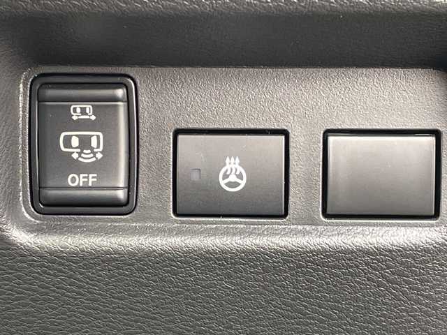 三菱 デリカミニ T プレミアム 長野県 2023(令5)年 0.4万km ＤグリーンＭ 禁煙車/純正9インチナビ/【MM223D-LM】/(フルセグTV/Bluetooth)/e-Assist/・衝突被害軽減ブレーキ/・踏み間違い衝突防止アシスト/・車線逸脱防止支援機能/・オートマチックハイビーム/・ふらつき警報/・前方衝突予測警報/・標識検知システム/・先行車発進通知/・マイパイロット（レーダークルーズコントロール・車線維持支援）/デジタルルームミラー/マルチアラウンドモニター/ビルトインETC/ハンズフリー両側パワースライドドア/前席シートヒーター/ハーフレザーシート/ステアリングヒーター/革巻きステアリング/パドルシフト/ステアリングスイッチ/電動パーキングブレーキ/ブレーキホールド/LEDヘッドライト/オートライト/スマートキー/Pスタート/電動格納ミラー/純正15インチAW/純正フロアマット/ルーフレール