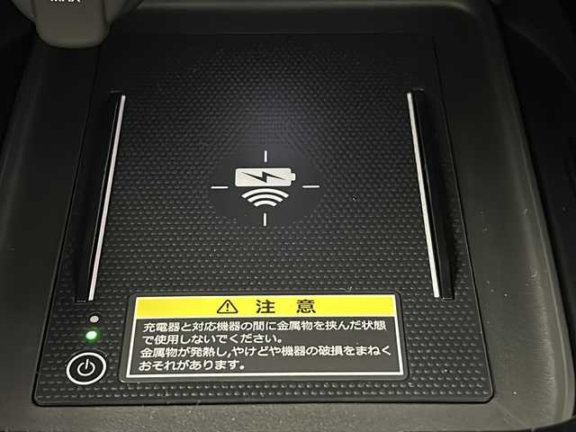 ホンダ ヴェゼル ハイブリッド e:HEV Z 愛知県 2025(令7)年 0.1万km未満 プラチナホワイトパール 登録時走行距離　4km/登録済未使用車/Honda SENSING/●衝突軽減ブレーキ/●先行車発進お知らせ機能/●歩行者事故低減ステアリング/●路外逸脱抑制機能/●標識認識機能/●渋滞追従機能付アダプティブクルーズコントロール/●車線維持支援システム/●トラフィックジャムアシスト/●ブラインドスポットインフォメーション/●誤発進抑制機能/●後方誤発進抑制機能/●近距離衝突軽減ブレーキ/●急アクセル抑制機能/●パーキングセンサーシステム/●後退出庫サポート/●オートハイビーム/●アダプティブドライビングビーム/Honda CONNECTディスプレイオーディオ/・AM/FM/USB/・AppleCarPlay/AndroidAuto/・Bluetooth/・フルセグTV/バックカメラ/ステアリングスイッチ/本革巻きステアリング/ETC2.0/前席シートヒーター/ハンズフリーアクセスパワーテールゲート/LEDシーケンシャルターンシグナルランプ/オートマチックヘッドライト/フォグランプ/ワイヤレス充電器/USB充電【type-C】/フロントグリル【ベルリナブラック】/純正18インチアルミホイール