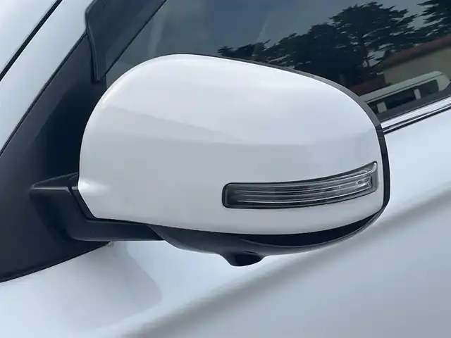 三菱 アウトランダー ＰＨＥＶ G プレミアムパッケージ 岩手県 2016(平28)年 7.8万km シルキーホワイト プッシュスタート/衝突軽減ブレーキ/レーンキープアシスト/コーナーセンサー/フルセグTV/横滑り防止/電動リヤゲート/パワーシート(D席)/電動格納ミラー/パドルシフト/レーンキープアシスト/ステアリングスイッチ/革巻きステアリング/ステアリングヒーター/前方ドライブレコーダー/オートライト/USB入力端子1ヶ所/100V入力端子1ヶ所/純正9型ナビ(AM/FM/CD/DVD/TV/BT)/ALPINE後席モニター/全周囲モニター/バックカメラ/純正フロアマット/充電ケーブル/スペアキー/シートヒーター(D+N席)/ビルトインETC/取扱説明書/保証書/禁煙車