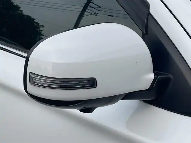 三菱 アウトランダー ＰＨＥＶ G プレミアムパッケージ 岩手県 2016(平28)年 7.8万km シルキーホワイト プッシュスタート/衝突軽減ブレーキ/レーンキープアシスト/コーナーセンサー/フルセグTV/横滑り防止/電動リヤゲート/パワーシート(D席)/電動格納ミラー/パドルシフト/レーンキープアシスト/ステアリングスイッチ/革巻きステアリング/ステアリングヒーター/前方ドライブレコーダー/オートライト/USB入力端子1ヶ所/100V入力端子1ヶ所/純正9型ナビ(AM/FM/CD/DVD/TV/BT)/ALPINE後席モニター/全周囲モニター/バックカメラ/純正フロアマット/充電ケーブル/スペアキー/シートヒーター(D+N席)/ビルトインETC/取扱説明書/保証書/禁煙車