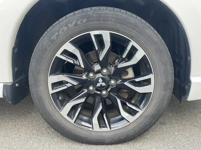 三菱 アウトランダー ＰＨＥＶ G プレミアムパッケージ 岩手県 2016(平28)年 7.8万km シルキーホワイト プッシュスタート/衝突軽減ブレーキ/レーンキープアシスト/コーナーセンサー/フルセグTV/横滑り防止/電動リヤゲート/パワーシート(D席)/電動格納ミラー/パドルシフト/レーンキープアシスト/ステアリングスイッチ/革巻きステアリング/ステアリングヒーター/前方ドライブレコーダー/オートライト/USB入力端子1ヶ所/100V入力端子1ヶ所/純正9型ナビ(AM/FM/CD/DVD/TV/BT)/ALPINE後席モニター/全周囲モニター/バックカメラ/純正フロアマット/充電ケーブル/スペアキー/シートヒーター(D+N席)/ビルトインETC/取扱説明書/保証書/禁煙車