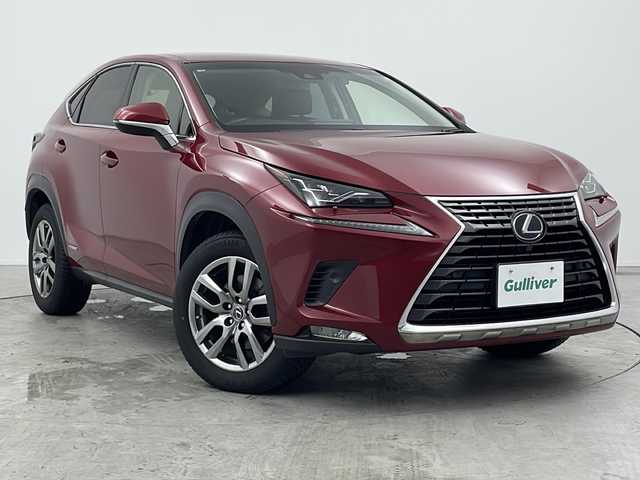 レクサス ＮＸ 300h バージョンL 三重県 2018(平30)年 4.6万km レッドマイカクリスタルシャイン メーカーナビ/【CD/DVD/SD/Bluetooth】/地デジ対応テレビ/バックカメラ/プリクラッシュセーフティ/・LDA/・昼夜歩行者感知/・レーダークルーズコントロール/・BSM/赤革シート/・全席パワーシート/・前席シートヒーター /・前席ベンチレーション/・D席メモリ付きシート/3眼LEDヘッドライト/オートライト/オートハイビーム/革巻きステア/リモコン/ステアリングヒーター/前後クリアランスソナー/パドルシフト/前後ドライブレコーダー(SD無し)