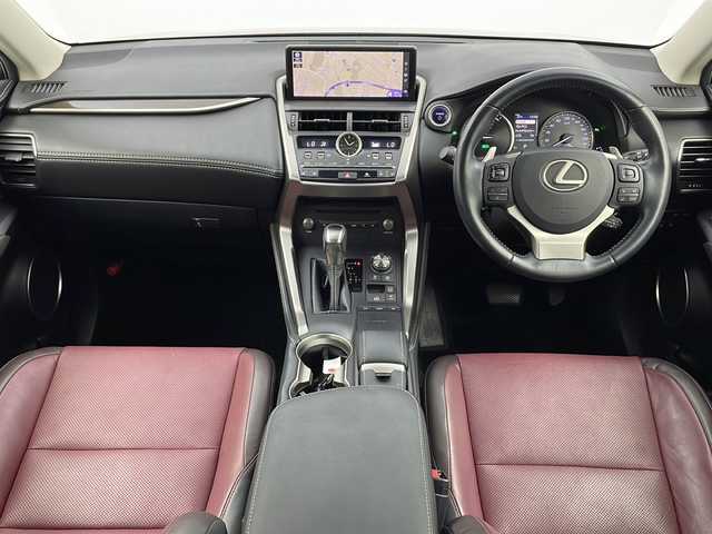 レクサス ＮＸ 300h バージョンL 三重県 2018(平30)年 4.6万km レッドマイカクリスタルシャイン メーカーナビ/【CD/DVD/SD/Bluetooth】/地デジ対応テレビ/バックカメラ/プリクラッシュセーフティ/・LDA/・昼夜歩行者感知/・レーダークルーズコントロール/・BSM/赤革シート/・全席パワーシート/・前席シートヒーター /・前席ベンチレーション/・D席メモリ付きシート/3眼LEDヘッドライト/オートライト/オートハイビーム/革巻きステア/リモコン/ステアリングヒーター/前後クリアランスソナー/パドルシフト/前後ドライブレコーダー(SD無し)