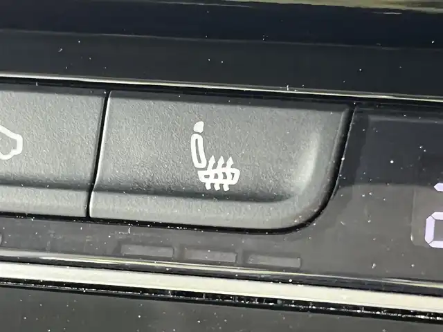 フォルクスワーゲン ゴルフ トゥーラン TDI プレミアム 静岡県 2020(令2)年 6万km インジウムグレーメタリッ ホワイトレザーシート/アダプティブクルーズコントロール/DiscoverPro/（フルセグ/BT/CD/DVD)/電動リアゲート/前後PDC/LEDヘッドライト/パーキングアシスト/電動シート/シートヒーター/スマートキー/LKA/BSM/バックカメラ/純正17インチアルミホイール