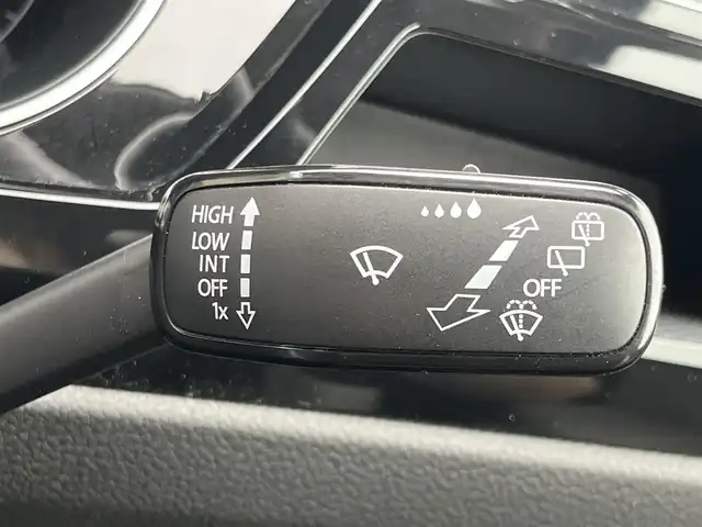 フォルクスワーゲン ゴルフ トゥーラン TDI プレミアム 静岡県 2020(令2)年 6万km インジウムグレーメタリッ ホワイトレザーシート/アダプティブクルーズコントロール/DiscoverPro/（フルセグ/BT/CD/DVD)/電動リアゲート/前後PDC/LEDヘッドライト/パーキングアシスト/電動シート/シートヒーター/スマートキー/LKA/BSM/バックカメラ/純正17インチアルミホイール