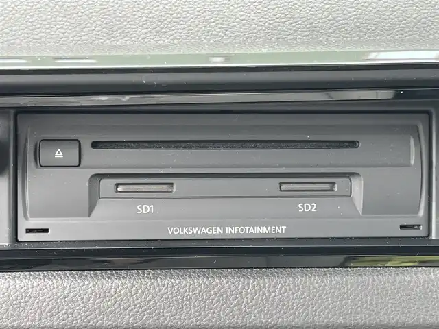 フォルクスワーゲン ゴルフ トゥーラン TDI プレミアム 静岡県 2020(令2)年 6万km インジウムグレーメタリッ ホワイトレザーシート/アダプティブクルーズコントロール/DiscoverPro/（フルセグ/BT/CD/DVD)/電動リアゲート/前後PDC/LEDヘッドライト/パーキングアシスト/電動シート/シートヒーター/スマートキー/LKA/BSM/バックカメラ/純正17インチアルミホイール