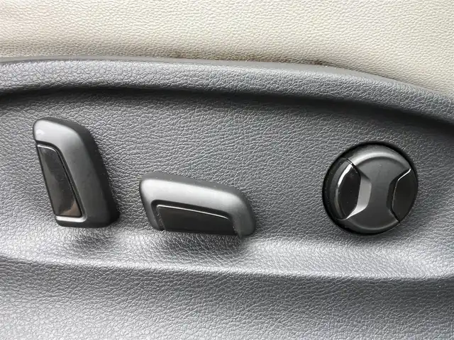 フォルクスワーゲン ゴルフ トゥーラン TDI プレミアム 静岡県 2020(令2)年 6万km インジウムグレーメタリッ ホワイトレザーシート/アダプティブクルーズコントロール/DiscoverPro/（フルセグ/BT/CD/DVD)/電動リアゲート/前後PDC/LEDヘッドライト/パーキングアシスト/電動シート/シートヒーター/スマートキー/LKA/BSM/バックカメラ/純正17インチアルミホイール