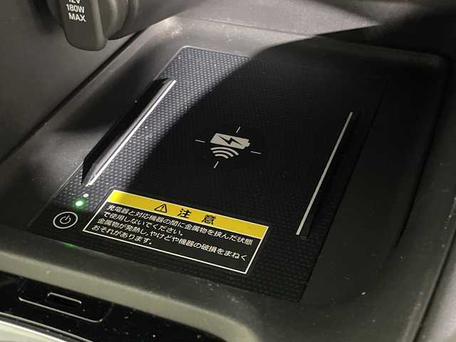 ホンダ ヴェゼル ハイブリッド e:HEV X 神奈川県 2022(令4)年 4.4万km プラチナホワイトパール ホンダコネクトディスプレイ/・インターナビ/・9インチワイドディスプレイ/・地デジTV/・AM/FMチューナー/・リアワイドカメラ/・ETC2.0/・Bluetooth/・ハンズフリーホン機能/・信号情報活用支援システム/・ワイヤレス充電/ホンダセンシング/・衝突軽減ブレーキ/・誤発進抑制機能/・後方誤発進抑制機能/・車線維持支援システム/・標識認識機能/・渋滞追従機能付きクルコン/・先行車発進お知らせ機能/前後ドライブレコーダー/前後クリアランスソナー/LEDヘッドライト