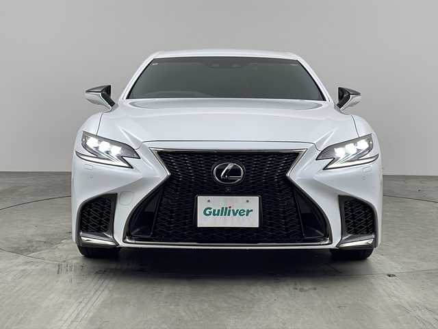 レクサス ＬＳ 500 Fスポーツ 兵庫県 2018(平30)年 7.9万km ホワイトノーヴァガラスフレーク ・12.3インチワイドディスプレイナビゲーションシステム/SD/CD/DVD/Bluetooth/TV/・パノラミックビューモニター/・本革シート/・運転席・助手席シートヒーター＆ベンチレーション機能付/・レクサス クライメイト コンシェルジュ/・レクサスLSプレミアムサウンドシステム/・ビルトインETC2.0/・ドライブレコーダー/・Lexus Safety System＋A/・プリクラッシュセーフティ/・フロントクロストラフィックアラート/・Lexus CoDrive/・レーダークルーズコントロール全車速追従機能付/・レーントレーシングアシスト/・レーンチェンジアシスト/・ドライバー異常時停車支援システム/・レーントレーシングアシスト/・上下2段式アダプティブハイビームシステム/・ロードサインアシスト/・先行車発進告知機能/・ブラインドスポットモニター/・パーキングサポートアラート/・パーキングサポートブレーキ/・F SPORT”専用TFT液晶式メーター/・大型カラーヘッドアップディスプレイ/・ステアリングヒーター/・nanoe/・ハンズフリーパワートランクリッド/・三眼フルLEDヘッドランプ/・ヘッドランプクリーナー/・スマートキー/・AC100V充電/・純正20インチAW