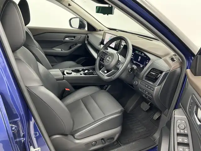 日産 エクストレイル X e－4ORCE エクストリーマーX 熊本県 2022(令4)年 6.2万km カスピアンブルー 禁煙車　/純正ナビ　/純正前後ドライブレコーダー　/ビルトインＥＴＣ２．０　/前後クリアランスソナー　/前席シートヒーター　/ステアリングヒーター/前席パワーシート　/レーダークルーズコントロール　/ブラインドスポットモニター/インテリジェントエマージェンシーブレーキ/前方衝突予測警報/プロパイロット/ハイビームアシスト/踏み間違い衝突防止アシスト/標識認識機能/車線逸脱警報/ふらつき警報機能/後退時車両検知警報/横滑り防止/パワーバックドア/ハーフレザーシート/純正フロアマット/純正１８インチAW/オートライト/LEDヘッドライト/フォグライト/スマートキー/プッシュスタート/スペアキー1本
