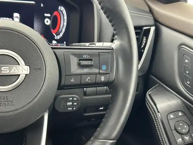 日産 エクストレイル X e－4ORCE エクストリーマーX 熊本県 2022(令4)年 6.2万km カスピアンブルー 禁煙車　/純正ナビ　/純正前後ドライブレコーダー　/ビルトインＥＴＣ２．０　/前後クリアランスソナー　/前席シートヒーター　/ステアリングヒーター/前席パワーシート　/レーダークルーズコントロール　/ブラインドスポットモニター/インテリジェントエマージェンシーブレーキ/前方衝突予測警報/プロパイロット/ハイビームアシスト/踏み間違い衝突防止アシスト/標識認識機能/車線逸脱警報/ふらつき警報機能/後退時車両検知警報/横滑り防止/パワーバックドア/ハーフレザーシート/純正フロアマット/純正１８インチAW/オートライト/LEDヘッドライト/フォグライト/スマートキー/プッシュスタート/スペアキー1本