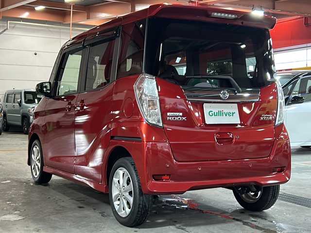 日産 デイズ ルークス ハイウェイスターX 静岡県 2018(平30)年 4万km スパークリングレッドM 【主要装備】/純正ナビ　/アラウンドビューモニター　/ドライブレコーダー　/片側パワースライドドア　/ＥＴＣ　/プッシュスタート　/スマートキー　/スペアキー有り　/プリクラッシュセーフティ　/ステアリングスイッチ　/純正14インチアルミホイール/LEDヘッドライト/アイドリングストップ