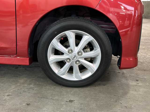 日産 デイズ ルークス ハイウェイスターX 静岡県 2018(平30)年 4万km スパークリングレッドM 【主要装備】/純正ナビ　/アラウンドビューモニター　/ドライブレコーダー　/片側パワースライドドア　/ＥＴＣ　/プッシュスタート　/スマートキー　/スペアキー有り　/プリクラッシュセーフティ　/ステアリングスイッチ　/純正14インチアルミホイール/LEDヘッドライト/アイドリングストップ