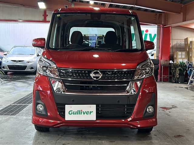 日産 デイズ ルークス ハイウェイスターX 静岡県 2018(平30)年 4万km スパークリングレッドM 【主要装備】/純正ナビ　/アラウンドビューモニター　/ドライブレコーダー　/片側パワースライドドア　/ＥＴＣ　/プッシュスタート　/スマートキー　/スペアキー有り　/プリクラッシュセーフティ　/ステアリングスイッチ　/純正14インチアルミホイール/LEDヘッドライト/アイドリングストップ