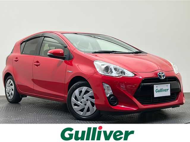 トヨタ アクア G 鹿児島県 2016(平28)年 4.5万km スーパーレッドⅤ ・ナビ（ワンセグＴＶ・ＢＴ・ＦＭ・ＡＭ・ＣＤ・ＤＶＤ・ＳＤ）/・バックカメラ　/・ＥＴＣ　/・前方ドラレコ　/・クルーズコントロール　/・オートマチックハイビーム　/・レーンキープアシスト　/・衝突軽減ブレーキ/・DN席シートヒーター/・スペアキー