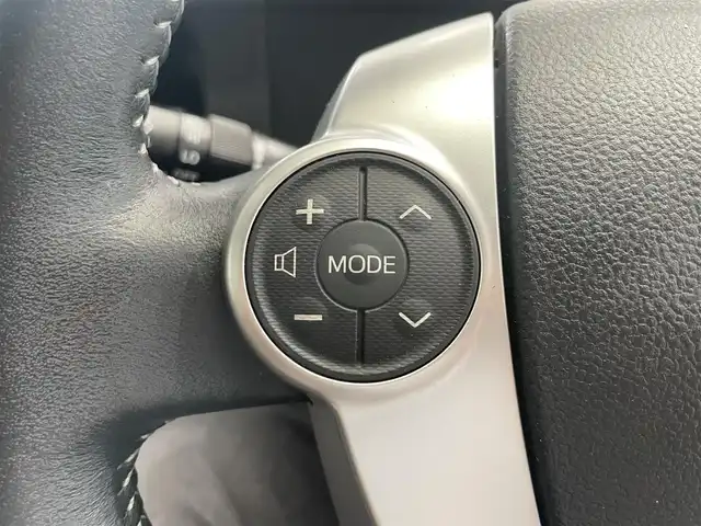 トヨタ アクア G 鹿児島県 2016(平28)年 4.5万km スーパーレッドⅤ ・ナビ（ワンセグＴＶ・ＢＴ・ＦＭ・ＡＭ・ＣＤ・ＤＶＤ・ＳＤ）/・バックカメラ　/・ＥＴＣ　/・前方ドラレコ　/・クルーズコントロール　/・オートマチックハイビーム　/・レーンキープアシスト　/・衝突軽減ブレーキ/・DN席シートヒーター/・スペアキー