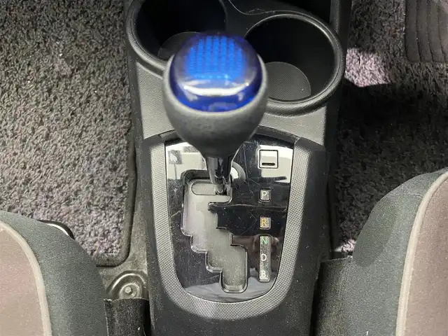 トヨタ アクア G 鹿児島県 2016(平28)年 4.5万km スーパーレッドⅤ ・ナビ（ワンセグＴＶ・ＢＴ・ＦＭ・ＡＭ・ＣＤ・ＤＶＤ・ＳＤ）/・バックカメラ　/・ＥＴＣ　/・前方ドラレコ　/・クルーズコントロール　/・オートマチックハイビーム　/・レーンキープアシスト　/・衝突軽減ブレーキ/・DN席シートヒーター/・スペアキー