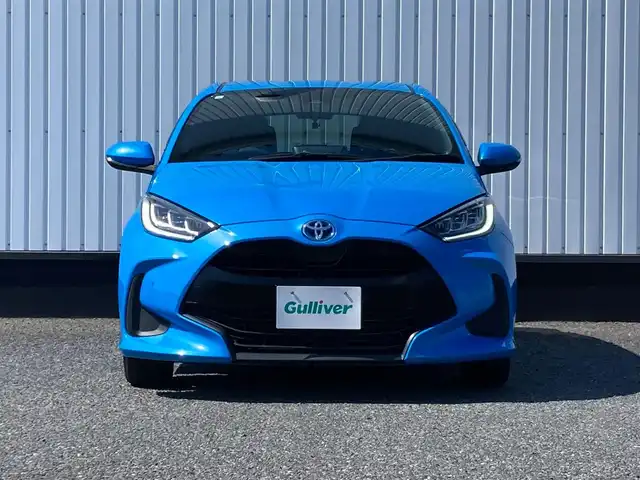 トヨタ ヤリス ハイブリッド Z 千葉県 2021(令3)年 1.9万km シアンM 純正8インチナビ/(BT FM AM)/バックカメラ/衝突被害軽減システム/車線逸脱警報/クルーズコントロール/横滑り防止装置/ビルトインETC/前後ドライブレコーダー/アイドリングストップ/LEDヘッドライト/オートライト/ウィンカーミラー/電動格納ミラー/社外15インチAW/シートヒーター/シートリフター/プッシュスタート/スマートキー/スペアキー/取扱説明書/保証書