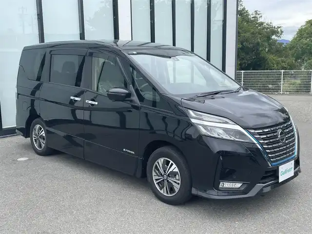 日産 セレナ e－パワー ハイウェイスター V 大阪府 2020(令2)年 4.9万km ダイヤモンドブラック 純正10インチナビ /ビルトインETC /全方位モニター　/ドライブレコーダー（前）　/両側パワースライドドア　/クルーズコントロール　/純正15インチアルミホイール　/LEDヘッドランプ　/純正フロアマット　/セーフティパックA/フリップダウンモニター