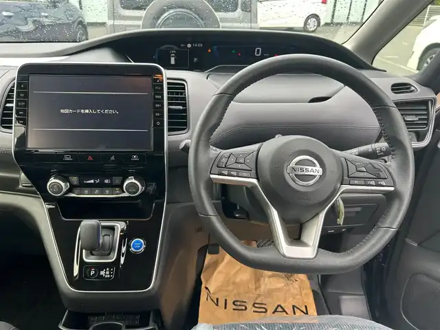 日産 セレナ e－パワー ハイウェイスター V 大阪府 2020(令2)年 4.9万km ダイヤモンドブラック 純正10インチナビ /ビルトインETC /全方位モニター　/ドライブレコーダー（前）　/両側パワースライドドア　/クルーズコントロール　/純正15インチアルミホイール　/LEDヘッドランプ　/純正フロアマット　/セーフティパックA/フリップダウンモニター