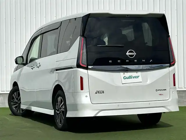 日産 セレナ e－パワー ハイウェイスター V 香川県 2025(令7)年 0.1千km プリズムホワイト プロパイロット/純正12.3インチナビ/アラウンドビューモニター/バックカメラ/両側ハンズフリーオートスライド/インテリジェントルームミラー/革巻きステアリング/ステアリングリモコン/LEDライト/電動パーキングブレーキ/BSM/スマートキー/プッシュスタート/リアサンシェード