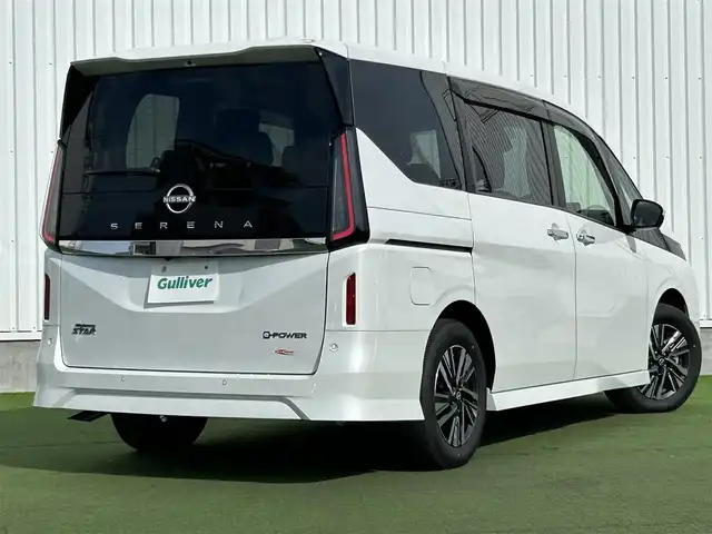 日産 セレナ e－パワー ハイウェイスター V 香川県 2025(令7)年 0.1千km プリズムホワイト プロパイロット/純正12.3インチナビ/アラウンドビューモニター/バックカメラ/両側ハンズフリーオートスライド/インテリジェントルームミラー/革巻きステアリング/ステアリングリモコン/LEDライト/電動パーキングブレーキ/BSM/スマートキー/プッシュスタート/リアサンシェード
