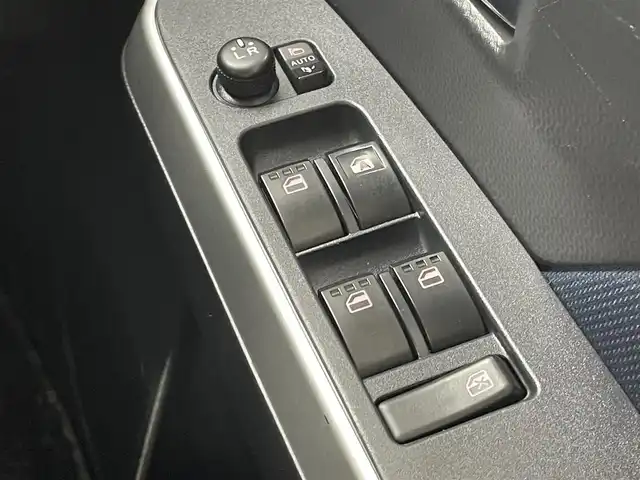 トヨタ ルーミー カスタムG－T 茨城県 2021(令3)年 3.9万km ブラックマイカメタリック 純正9型ナビ/バックカメラ/フルセグ/衝突被害軽減ブレーキ/車線逸脱抑制装置/レーダークルーズコントロール/オートマチックハイビーム/クリアランスソナー/両側電動スライドドア/ETC2.0/シートヒーター/純正15インチAW/LEDヘッドライト/スマートキー