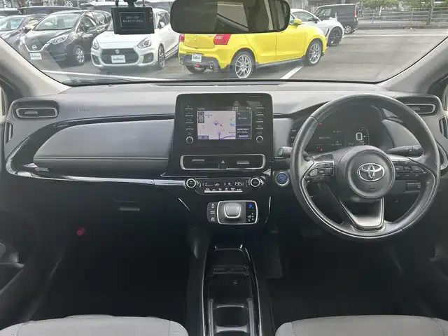 トヨタ アクア G 愛媛県 2022(令4)年 2.1万km シルバーM アラウンドビューモニター/純正ナビ/Bluetooth/USB/ETC/前後録画ドライブレコーダー/トヨタセーフティセンス/プリクラッシュセーフティ/レーンキープアシストシステム/パーキングブレーキサポート/レーダークルーズコントロール/オートマチックハイビーム/前後クリアランスソナー/革巻きステアリング/ステアリングスイッチ/ステアリングヒーター/D＋N席シートヒーター/LEDヘッドライト/オートライト/純正フロアマット/純正ホイールキャップ/プッシュスタート/スマートキー/スペアキー１本