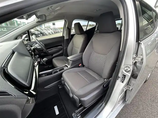 トヨタ アクア G 愛媛県 2022(令4)年 2.1万km シルバーM アラウンドビューモニター/純正ナビ/Bluetooth/USB/ETC/前後録画ドライブレコーダー/トヨタセーフティセンス/プリクラッシュセーフティ/レーンキープアシストシステム/パーキングブレーキサポート/レーダークルーズコントロール/オートマチックハイビーム/前後クリアランスソナー/革巻きステアリング/ステアリングスイッチ/ステアリングヒーター/D＋N席シートヒーター/LEDヘッドライト/オートライト/純正フロアマット/純正ホイールキャップ/プッシュスタート/スマートキー/スペアキー１本