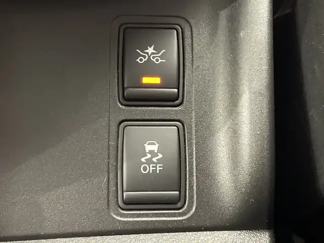 日産 セレナ ハイウェイスター プロパイロットED 栃木県 2016(平28)年 6.7万km ダイヤモンドブラック 2トーン 純正ナビ(MM516D-L)/(フルセグTV・Bluetooth・CD・DVD・Blu-ray・SD・USB)/後席モニター/プロパイロット/衝突軽減ブレーキ/レーンキープアシスト/オートクルーズコントロール/前後コーナーセンサー/バックカメラ/シルバールーフ2トーン/両側パワースライドドア/電動パーキングブレーキ/オートホールド/LEDヘッドライト/オートライト/フロントフォグランプ/前席シートヒーター/アイドリングストップ/純正アルミホイール/純正フロアマット/ビルトインETC/スマートキー