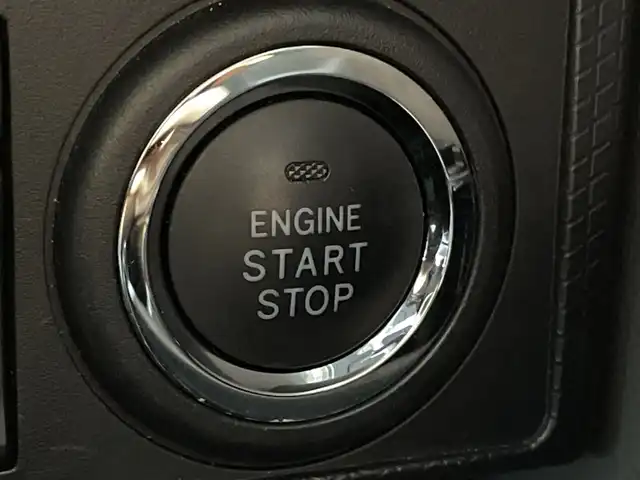ダイハツ タント カスタム RS 福岡県 2019(令1)年 2.6万km ブラックマイカメタリック/シャイニングホワイトパール 純正ナビ9型/（BT/CD/DVD/AM/FM/iPod/SD）/フルセグTV/ETC/コーナーセンサー前後/レーンキープアシスト/ハンドル支援　/パーキングアシスト/先行車発信お知らせ機能/標識認識機能/衝突被害軽減システム/横滑り防止/運転席ロングスライド/レーダークルーズコントロール/ステアリングスイッチ/全方位カメラ/両側パワースライド/ハーフレザー/オートライト/オートハイビーム/純正フロアマット/純正15インチアルミ/ドアバイザー/スマートキー/取説