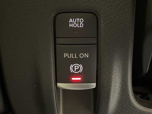 日産 セレナ e－パワー ハイウェイスター V 愛媛県 2025(令7)年 0.1千km パールⅡ e-POWER　ハイウエイスターV　ヘッドランプ オートレベライザー+アダプティブLEDヘッドライトシステム+インテリジェント アラウンドビューモニター（移動物 検知機能付）+インテリジェント ルームミラー+アドバンスドドライブアシストディスプレイ（12.3インチカラーディスプレイ）+統合型インターフェースディスプレイ+ワイヤレス充電器+6スピーカー+NissanConnectナビゲーションシステム（地デジ内蔵）+車載通信ユニット（TCU［Telematics Control Unit］）+ETC2.0ユニット（ビルトインタイプ）+ドライブレコーダー（前後セット）+プロパイロット（ナビリンク機能付）+プロパイロット緊急停止支援システム（SOSコール機能付）+SOSコール（488/400円）後席専用モニターHDMI NissanConnectナビ付車用(125/400円)/登録済未使用車　純正１２，３型ナビ　フリップダウンモニター　全周囲カメラ　プロパイロット　インテリジェントルームミラー　両側電動スライドドア　前後クリアランスソナー　ＥＴＣ　ＬＥＤヘッドライト　禁煙車