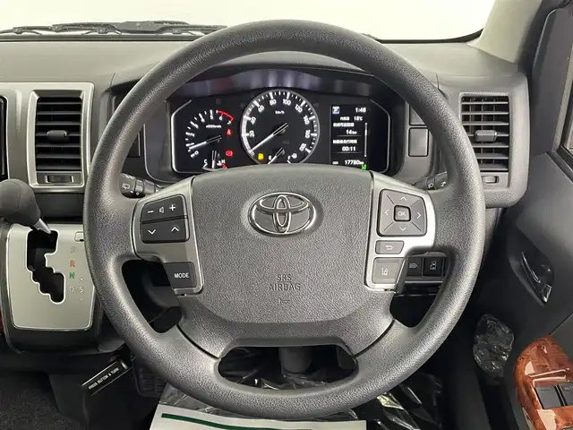 トヨタ ハイエース GL 埼玉県 2022(令4)年 1.8万km ブラックマイカ モデリスタエアロ　純正ナビ　バックカメラ　ドライブレコーダー　１００Ｖ電源　レーンキープアシスト　衝突軽減システム　純正ＬＥＤヘッドライト　片側パワースライド　スマートキー　ＥＴＣ２．０　禁煙車