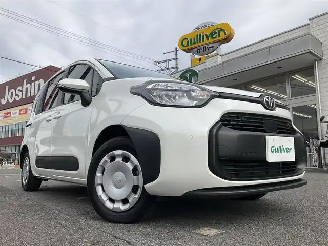 トヨタ シエンタ ハイブリッド G 滋賀県 2024(令6)年 0.6万km ホワイトパールクリスタルシャイン トヨタセーフティセンス/ブラインドスポットモニター/クルーズコントロール/4WD/7人乗り/純正ディスプレイオーディオ/　Bluetooth フルセグテレビ/バックカメラ/ビルトインETC/両側パワースライドドア/ドライブレコーダー/LEDヘッドライト/ブレーキホールド/電動パーキングブレーキ/スペアキー有り/取扱説明書/保証書