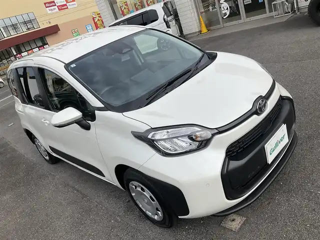 トヨタ シエンタ ハイブリッド G 滋賀県 2024(令6)年 0.6万km ホワイトパールクリスタルシャイン トヨタセーフティセンス/ブラインドスポットモニター/クルーズコントロール/4WD/7人乗り/純正ディスプレイオーディオ/　Bluetooth フルセグテレビ/バックカメラ/ビルトインETC/両側パワースライドドア/ドライブレコーダー/LEDヘッドライト/ブレーキホールド/電動パーキングブレーキ/スペアキー有り/取扱説明書/保証書
