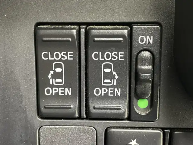 トヨタ タンク カスタムG 岡山県 2019(令1)年 5.7万km ファインブルーマイカメタリック 純正9インチナビ/・FM/AM/Bluetooth/フルセグ/CD/DVD/バックカメラ/12.1インチフリップダウンモニター/ビルトインETC/ドライブレコーダー/両側パワースライドドア/スマートアシスト/・衝突軽減ブレーキ/・レーンキープアシスト/・クルーズコントロール/・コーナーセンサー/・オートハイビーム/LEDヘッドライト/純正フロアマット/純正14インチアルミ/ドアバイザー