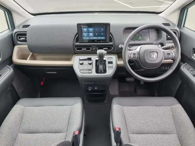 ホンダ フリード AIR EX 東京都 2025(令7)年 0.1万km フィヨルドミストパール Honda SENSING/・衝突軽減ブレーキ/・路外逸脱抑制機能/・車線維持支援システム(LKAS)/・ブラインドスポットインフォメーション/・誤発進抑制機能/・アダプティブクルーズコントロール(ACC)/リアクーラー/純正ディスプレイオーディオ/・AM/FM/HDMI/・Bluetooth/USB/バックカメラ/両側電動スライドドア/コーナーセンサー/LEDヘッドライト/前席シートヒーター/後席サンシェード/USBポート/純正15インチアルミホイール/プッシュスタート/スマートキー