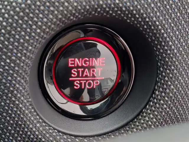 ホンダ フリード AIR EX 東京都 2025(令7)年 0.1万km フィヨルドミストパール Honda SENSING/・衝突軽減ブレーキ/・路外逸脱抑制機能/・車線維持支援システム(LKAS)/・ブラインドスポットインフォメーション/・誤発進抑制機能/・アダプティブクルーズコントロール(ACC)/リアクーラー/純正ディスプレイオーディオ/・AM/FM/HDMI/・Bluetooth/USB/バックカメラ/両側電動スライドドア/コーナーセンサー/LEDヘッドライト/前席シートヒーター/後席サンシェード/USBポート/純正15インチアルミホイール/プッシュスタート/スマートキー