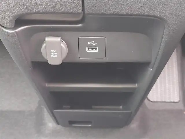 ホンダ フリード AIR EX 東京都 2025(令7)年 0.1万km フィヨルドミストパール Honda SENSING/・衝突軽減ブレーキ/・路外逸脱抑制機能/・車線維持支援システム(LKAS)/・ブラインドスポットインフォメーション/・誤発進抑制機能/・アダプティブクルーズコントロール(ACC)/リアクーラー/純正ディスプレイオーディオ/・AM/FM/HDMI/・Bluetooth/USB/バックカメラ/両側電動スライドドア/コーナーセンサー/LEDヘッドライト/前席シートヒーター/後席サンシェード/USBポート/純正15インチアルミホイール/プッシュスタート/スマートキー