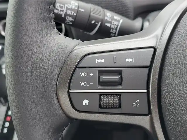 ホンダ フリード AIR EX 東京都 2025(令7)年 0.1万km フィヨルドミストパール Honda SENSING/・衝突軽減ブレーキ/・路外逸脱抑制機能/・車線維持支援システム(LKAS)/・ブラインドスポットインフォメーション/・誤発進抑制機能/・アダプティブクルーズコントロール(ACC)/リアクーラー/純正ディスプレイオーディオ/・AM/FM/HDMI/・Bluetooth/USB/バックカメラ/両側電動スライドドア/コーナーセンサー/LEDヘッドライト/前席シートヒーター/後席サンシェード/USBポート/純正15インチアルミホイール/プッシュスタート/スマートキー