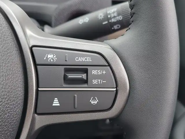 ホンダ フリード AIR EX 東京都 2025(令7)年 0.1万km フィヨルドミストパール Honda SENSING/・衝突軽減ブレーキ/・路外逸脱抑制機能/・車線維持支援システム(LKAS)/・ブラインドスポットインフォメーション/・誤発進抑制機能/・アダプティブクルーズコントロール(ACC)/リアクーラー/純正ディスプレイオーディオ/・AM/FM/HDMI/・Bluetooth/USB/バックカメラ/両側電動スライドドア/コーナーセンサー/LEDヘッドライト/前席シートヒーター/後席サンシェード/USBポート/純正15インチアルミホイール/プッシュスタート/スマートキー