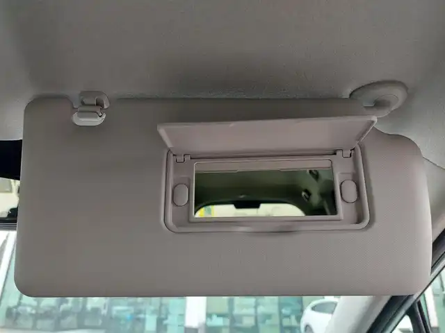 ホンダ フリード AIR EX 東京都 2025(令7)年 0.1万km フィヨルドミストパール Honda SENSING/・衝突軽減ブレーキ/・路外逸脱抑制機能/・車線維持支援システム(LKAS)/・ブラインドスポットインフォメーション/・誤発進抑制機能/・アダプティブクルーズコントロール(ACC)/リアクーラー/純正ディスプレイオーディオ/・AM/FM/HDMI/・Bluetooth/USB/バックカメラ/両側電動スライドドア/コーナーセンサー/LEDヘッドライト/前席シートヒーター/後席サンシェード/USBポート/純正15インチアルミホイール/プッシュスタート/スマートキー