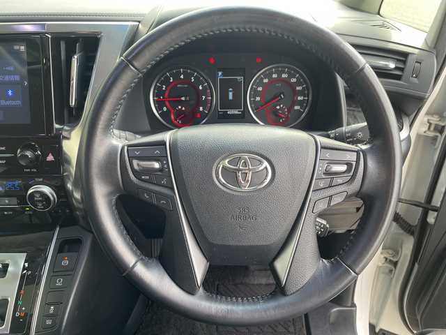 トヨタ アルファード S 愛知県 2020(令2)年 4.1万km ホワイトパールクリスタルシャイン 純正10型ディスプレイオーディオナビ/フリップダウンモニター/サンルーフ/レーダークルーズコントロール/バックカメラ/コーナーセンサー/純正アルミホイール/LEDヘッドライト/リアオートエアコン/オートマチックハイビーム/ETC/ドライブレコーダー/衝突軽減システム/フルセグ/CD DVD/Bluetooth/ステアリングスイッチ/スマートキー/プッシュスタート